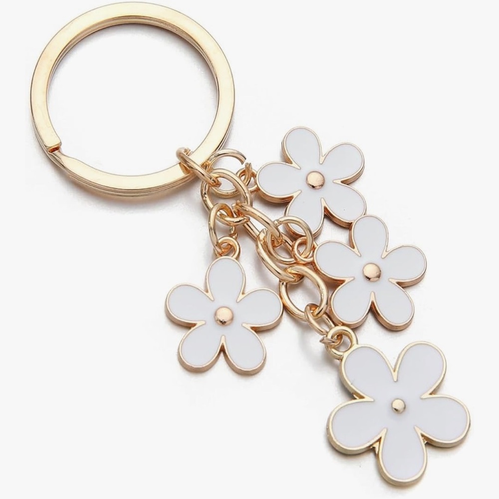 Boho Daisy Bag Charm Keychain White Flower Purse Accessory Gold Chain